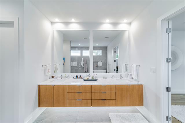 Building Photo - 9753 Mixon Dr