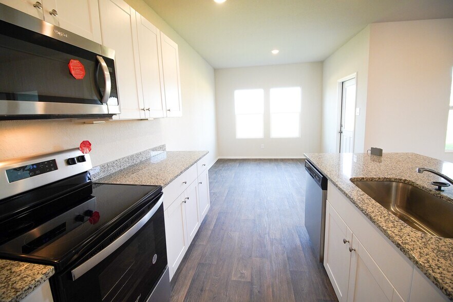Building Photo - 472 Desert Willow