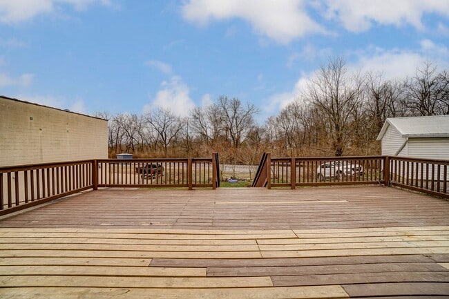 Building Photo - 29 N Main St