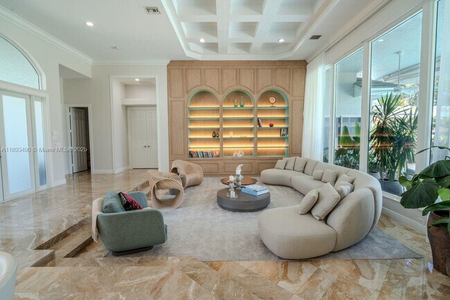 Building Photo - 2493 Poinciana Dr