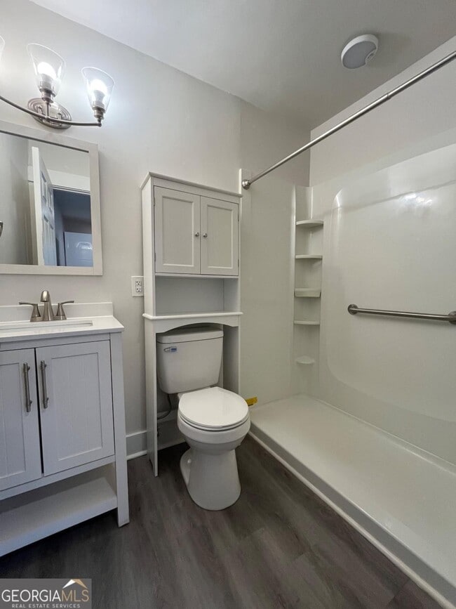 Building Photo - 174 Cloud St