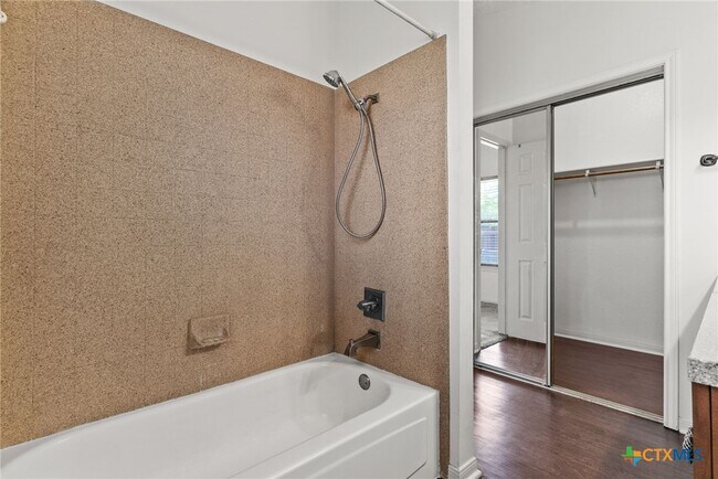 Building Photo - 4802 Canyon Cir