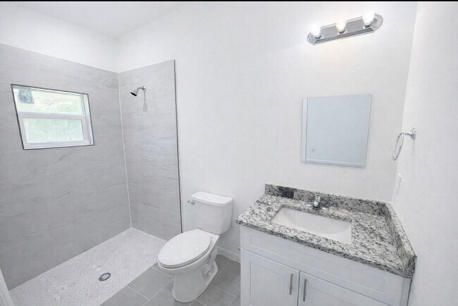 Building Photo - Brand-New Modern 2BR/2BA Home with Garage – Quiet West Lehigh Location