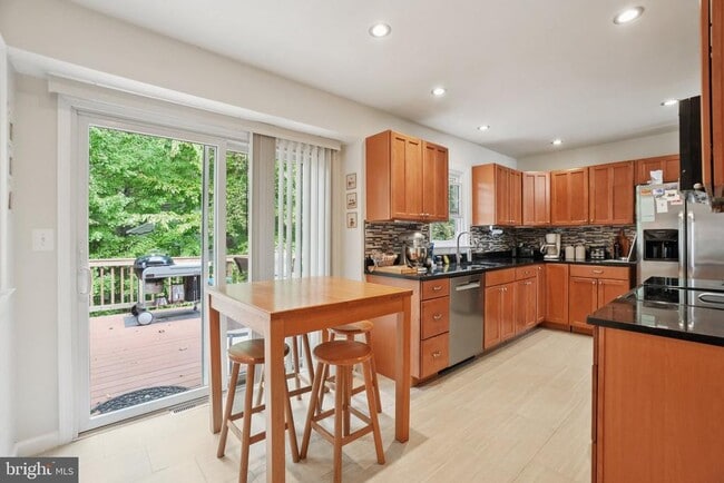 Building Photo - 9116 Meadow Rue Ln