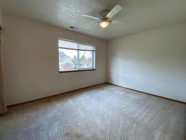 Building Photo - Great Duplex Unit with Attached Garage, Covered Patio, and Two Primary Suites