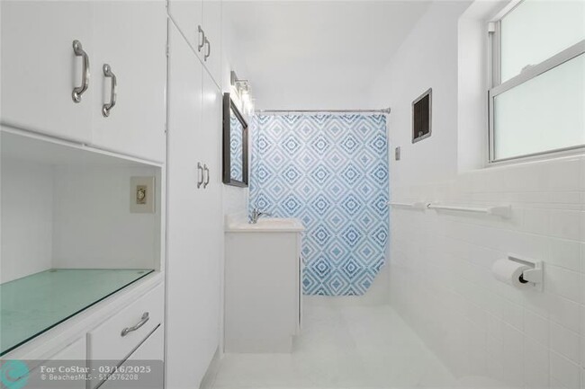 Building Photo - 2 Nurmi Dr