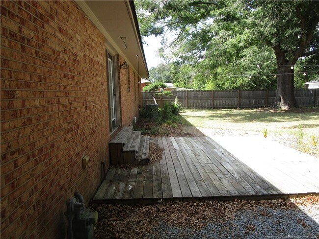 Building Photo - 1421 Berkshire Rd