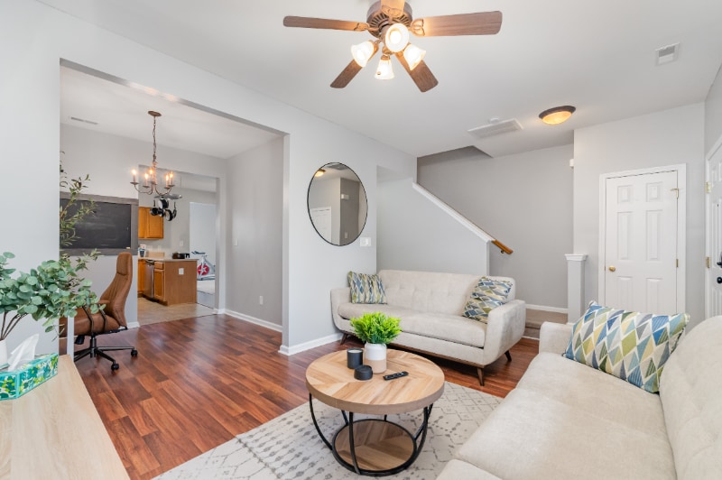 Building Photo - 4919 Sunburst Ln