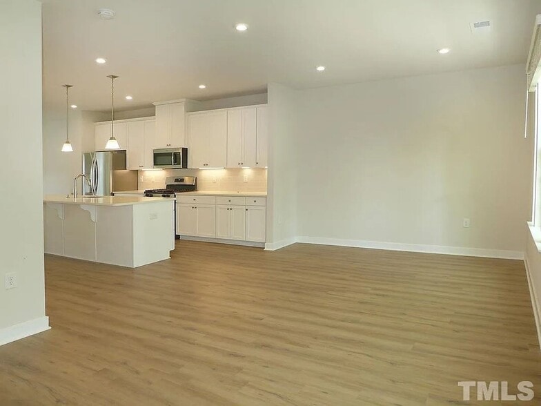 Building Photo - 137 Callowhill Ln