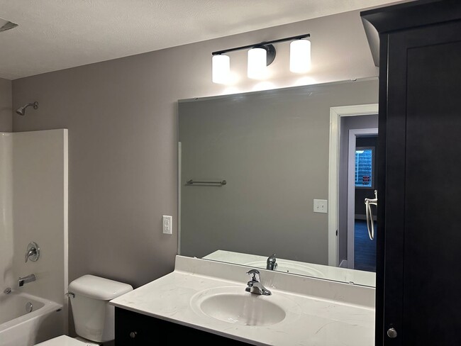 Building Photo - 4609 Castle Pines Dr