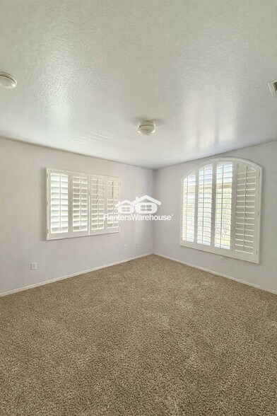 Building Photo - 2019 E Heartwood Ln