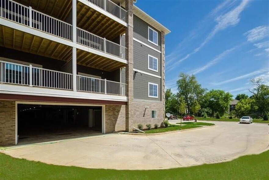 Building Photo - 2863 Spring Rose Circle