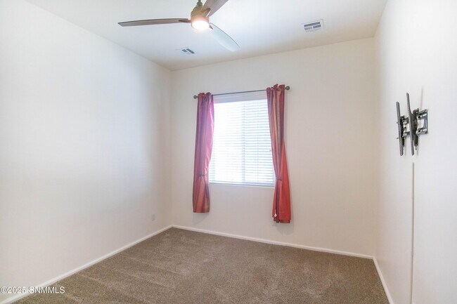 Building Photo - 3718 Golden Echo Lp