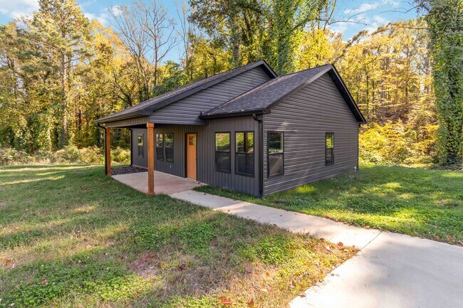 Building Photo - 1005 Midnight Rd