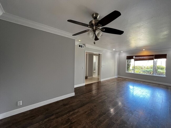 Building Photo - Spacious 3-Bedroom Home for Lease in Prime...