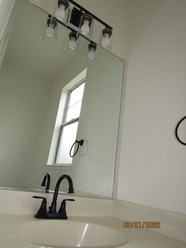 Building Photo - Beautifully updated single family house available NOW!  $3,000 per month