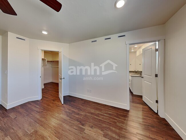 Building Photo - 4101 Keklik Ave