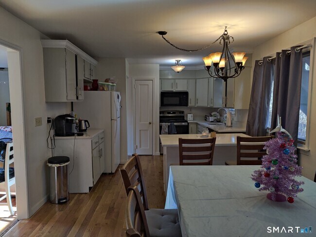 Building Photo - 100 Loftus Cir