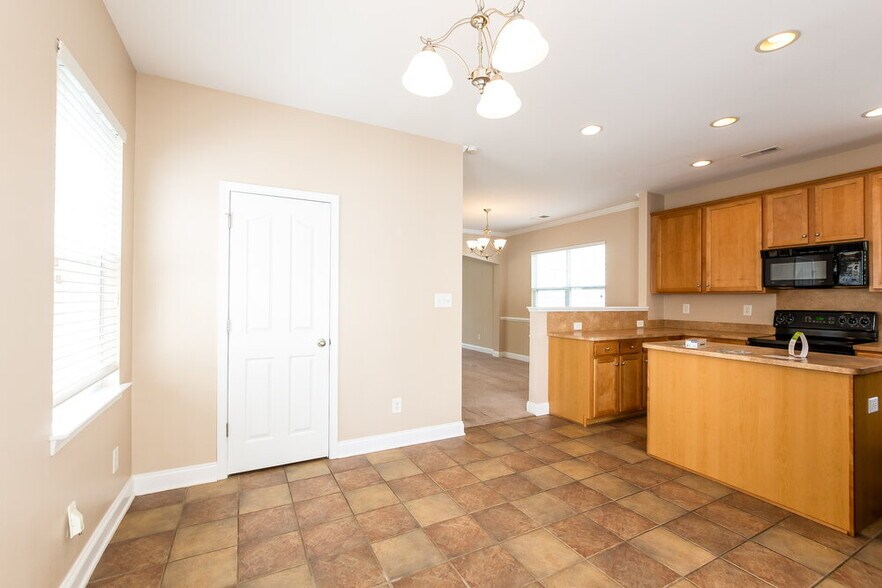Building Photo - 13768 Aldenbrook Dr