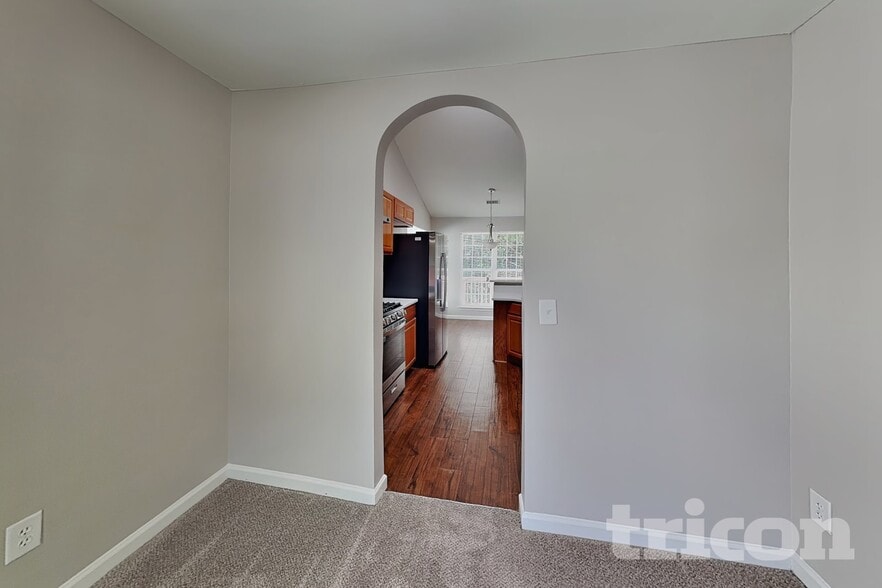 Building Photo - 5743 Village Loop
