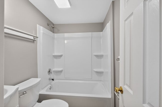 Building Photo - 2 Bedroom in New Castle