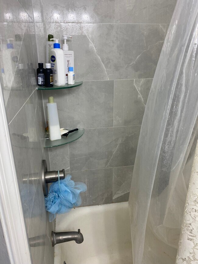 Recently remodeled bathroom - 3914 9th St NE