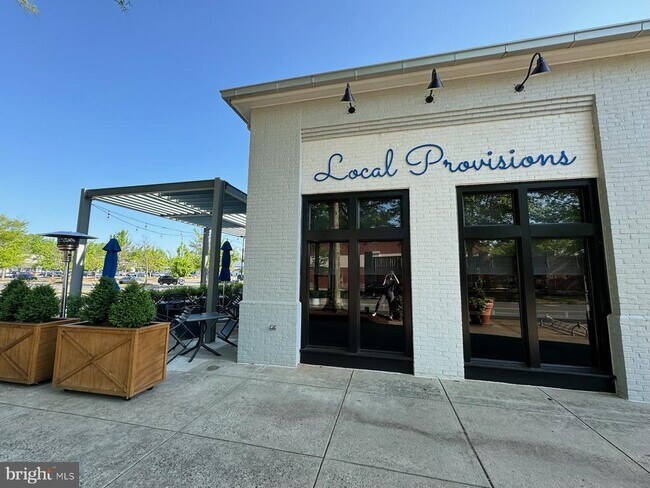 Building Photo - 46342 Summerhill Pl