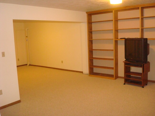Building Photo - 1528 Blue Course Dr