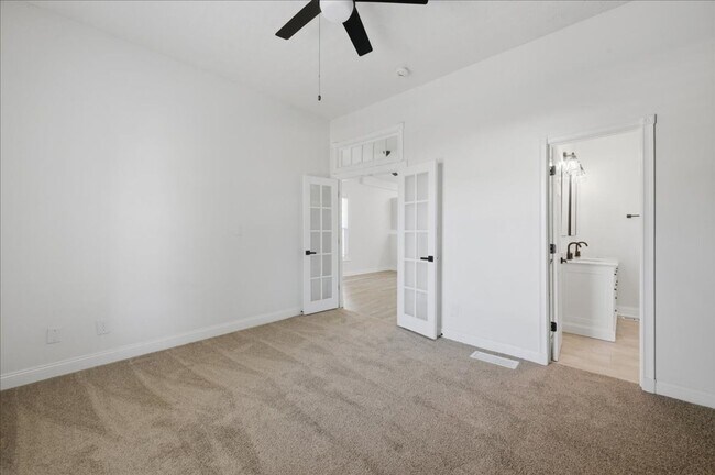 Building Photo - 1713 S Delaware St