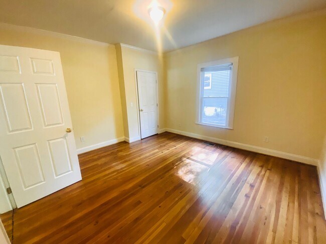 Building Photo - 2 Bedroom, 2 Bathroom home in Durham