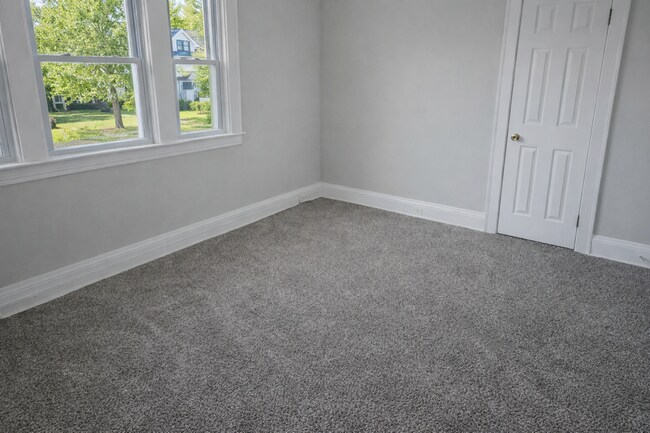 Building Photo - 4441 E 131st St