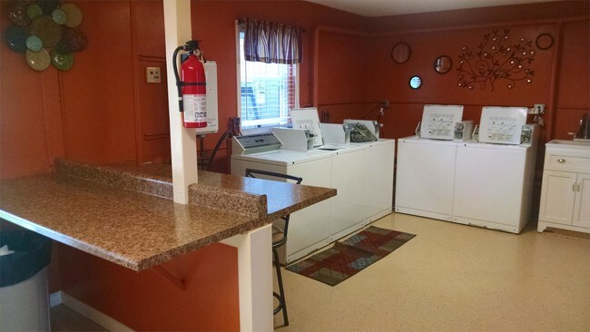 Building Photo - Ontario Village Apartments - 435-5