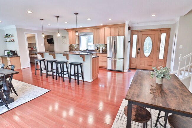 Building Photo - 9633 Cinnamon Creek Dr