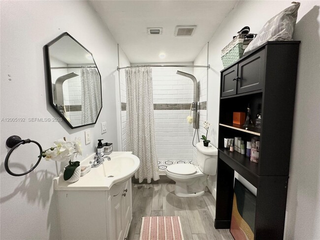 Building Photo - 4840 SW 149th Ct