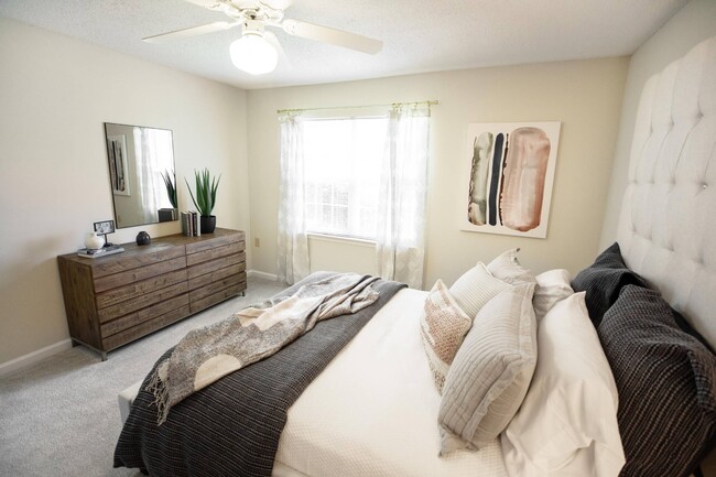 Building Photo - Abbotts Creek Apartments
