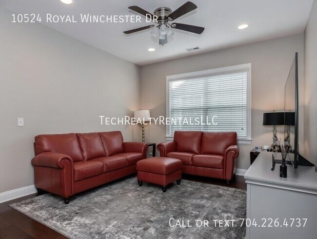 Building Photo - 10524 Royal Winchester Dr