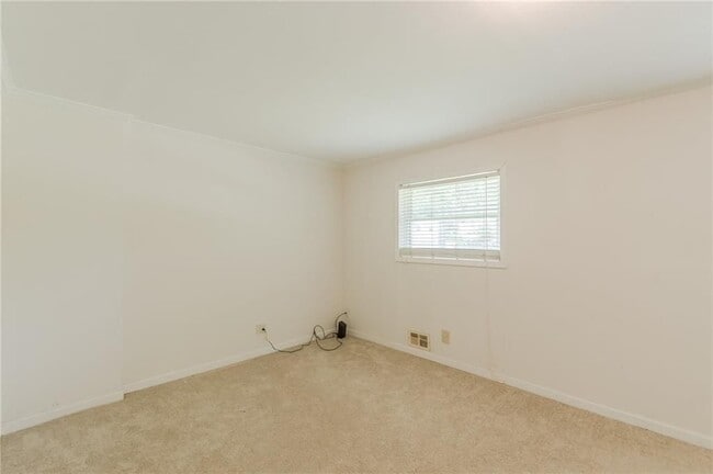 Building Photo - 1435 Cedar Creek Ln