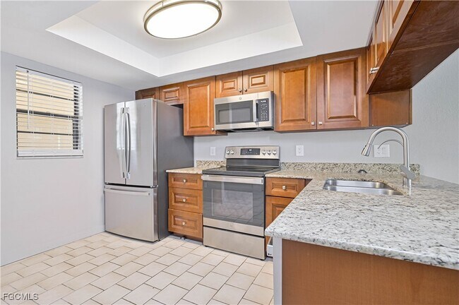 Building Photo - 606 Gerald Ave