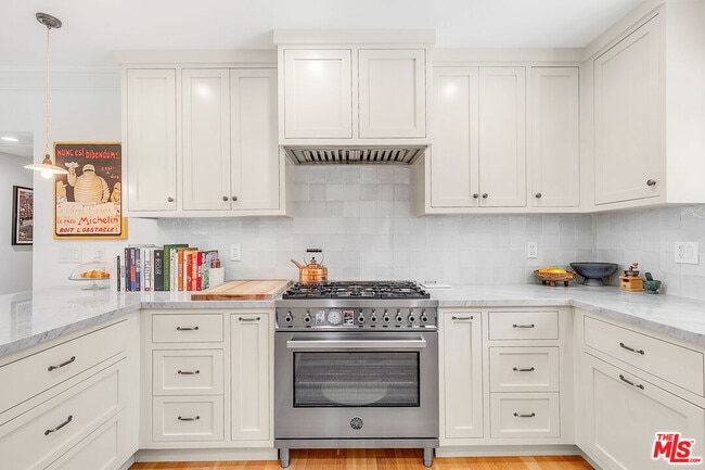 Building Photo - 1009 Carol Dr