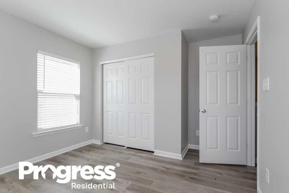 Building Photo - 12701 Cumberland Cove Dr