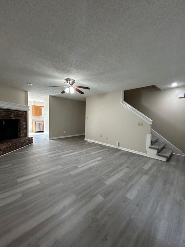 Building Photo - 7037 N Fisk Ct