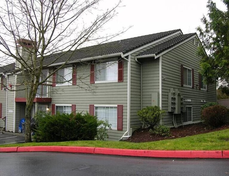 Outside - 16817 Larch Way