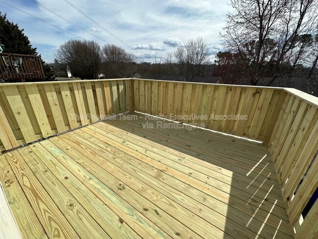 Building Photo - 819 Calypso Way