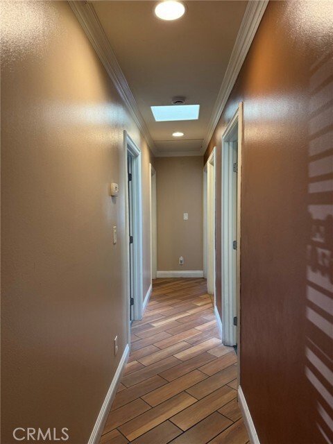Building Photo - 1039 N Soldano Ave