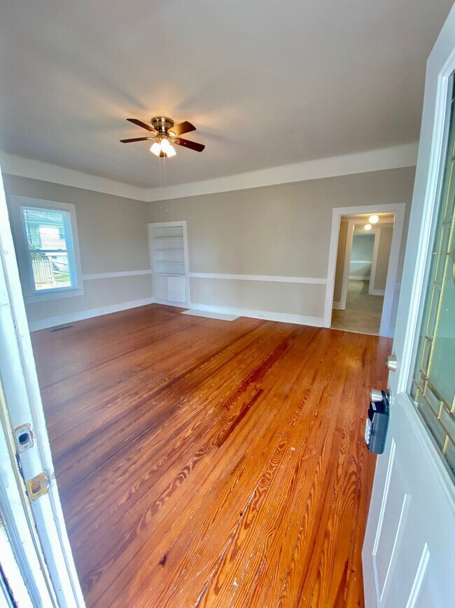 Building Photo - Spacious 2 Bedroom 1 Bathroom House, Just Blocks from Downtown Kannapolis and New Baseball Stadium