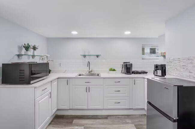 Building Photo - 67 Curtis Rd