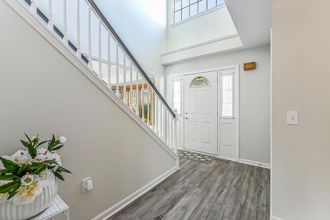 Building Photo - 2400 Rockport Ct