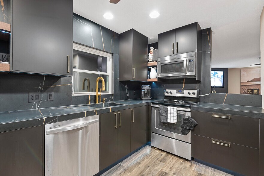 Building Photo - 61 Comanche Ct