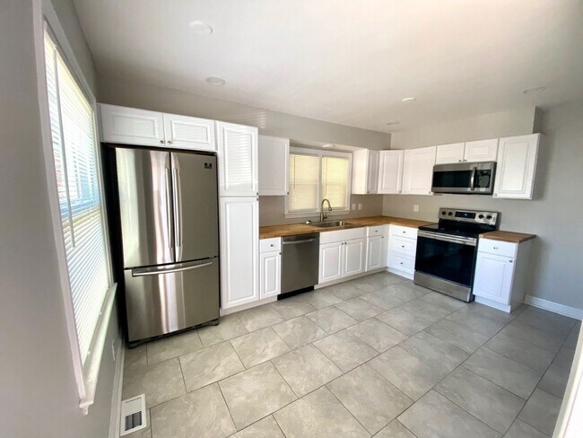 Building Photo - 4118 Browns Ln