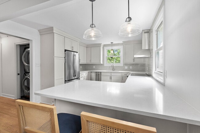 Building Photo - 806 Washington Ave